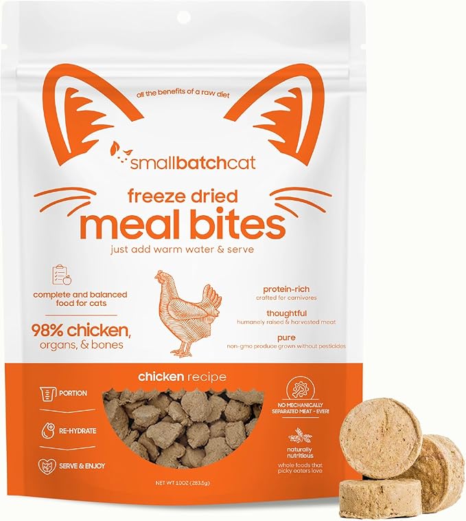 smallbatch Pets Freeze Dried Cat Treats, Raw Dry Cat Food Bites, Chicken Recipe, High Protein Food Topper or Training Treats for Cats, Humanely Sourced Meat, Made in The USA, Non GMO, 10 oz Bag