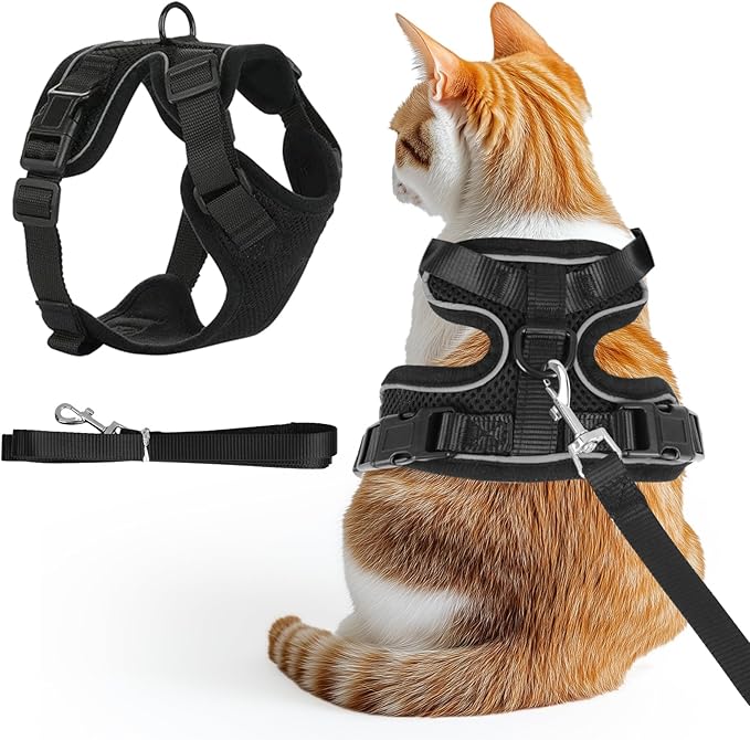 Cat Harness and Leash, Cat Harness Escape Proof with Reflective Strap - Adjustable Cat Leash Breathable Comfortable Vest for Walking Travel Outdoor, Black, S