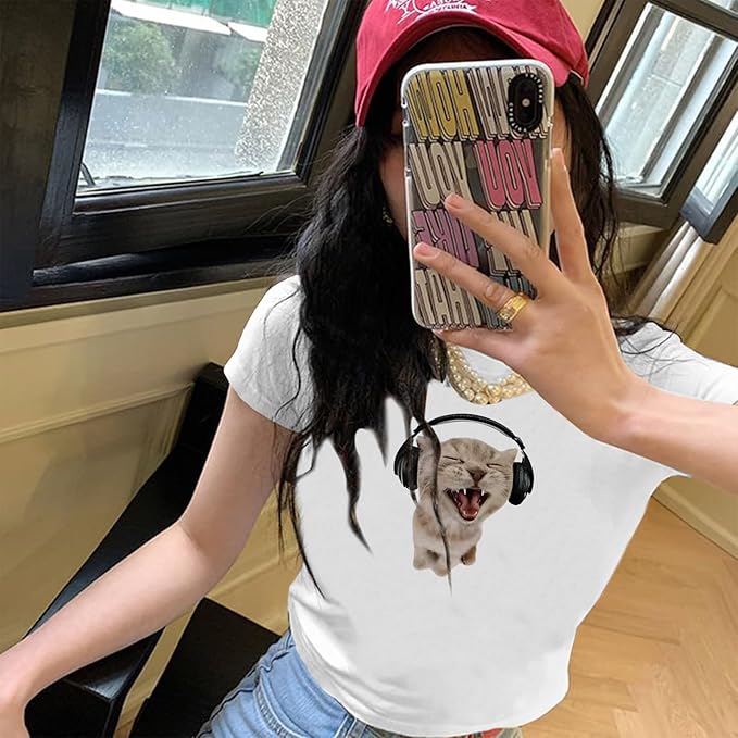 Cat Graphic Baby Tee for Women Grunge Y2k Shirt Funny Crop Tops Teens Cute Cropped Tees Aesthetic Printed Tshirts(White,L)