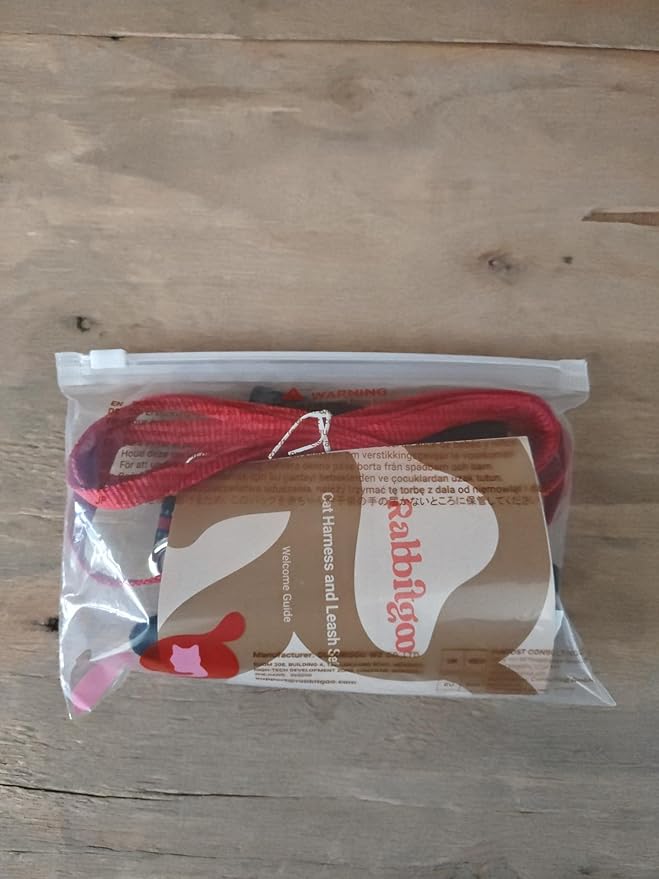 rabbitgoo Cat Harness and Leash Set for Walking Escape Proof, Adjustable Soft Kittens Vest with Reflective Strip for Cats, Comfortable Outdoor Vest, Red, M