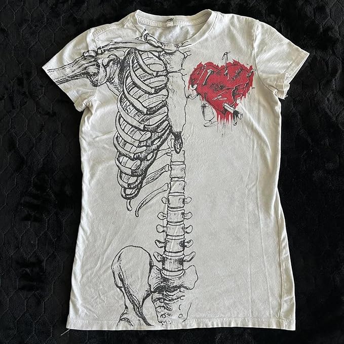 Gothic Tees for Women Y2K Grunge Graphic Short Sleeve Crew Neck T-Shirts 90s Vintage Aesthetic Emo Clothes