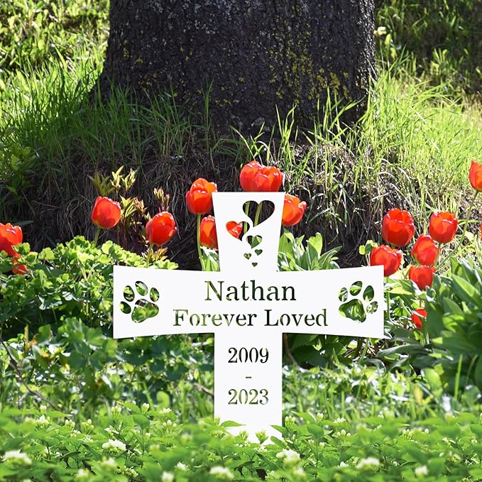 Custom Cat Dog Memorial Cross Stake Metal Sign Pet Memorial Grave Marker, Personalized Dog Cat Name Yard Stake Garden Decor Remembrance Stake, Customized Pet Memorial Plaque Sympathy Gift