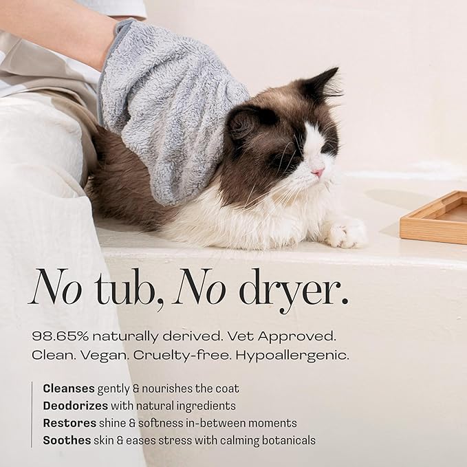 Cat Rinse-Free Shampoo & Conditioner with Bath Mitt – Sensitive Skin, Stress & Itch Relief Leave-In Cleanse Serum – 98.65% Naturally Derived, Gentle Cleanse, Hydrate & Deodorize – 8 x 10ml